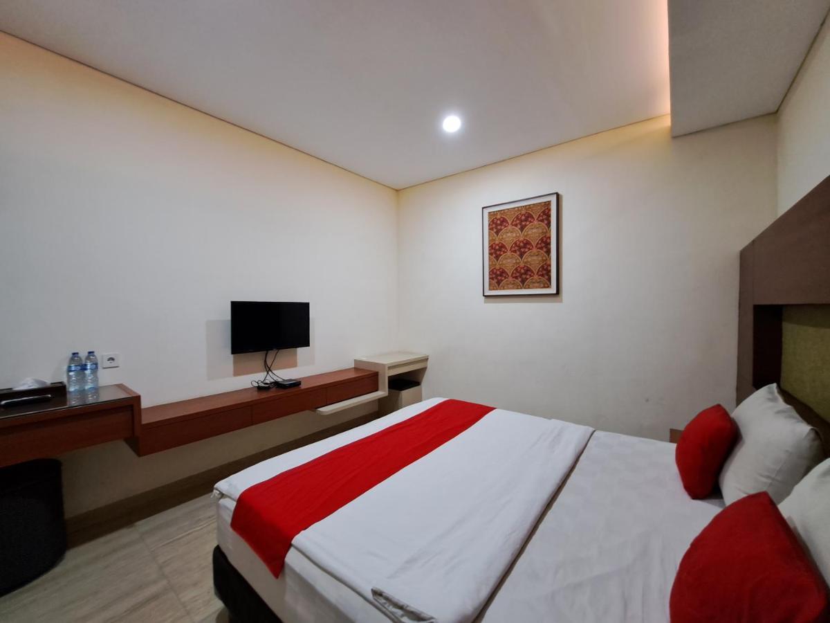 Dewi Uma House Hotel Denpasar  Exterior photo