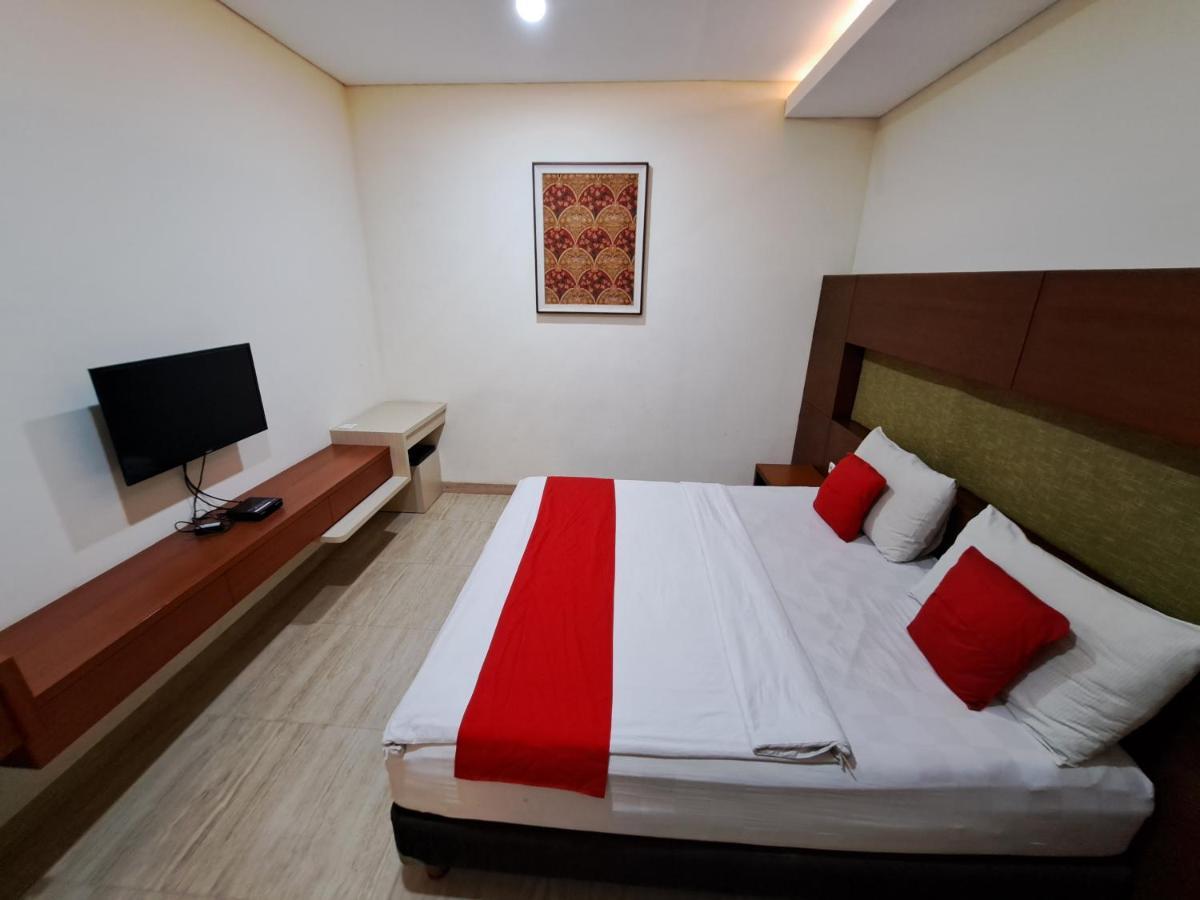 Dewi Uma House Hotel Denpasar  Exterior photo