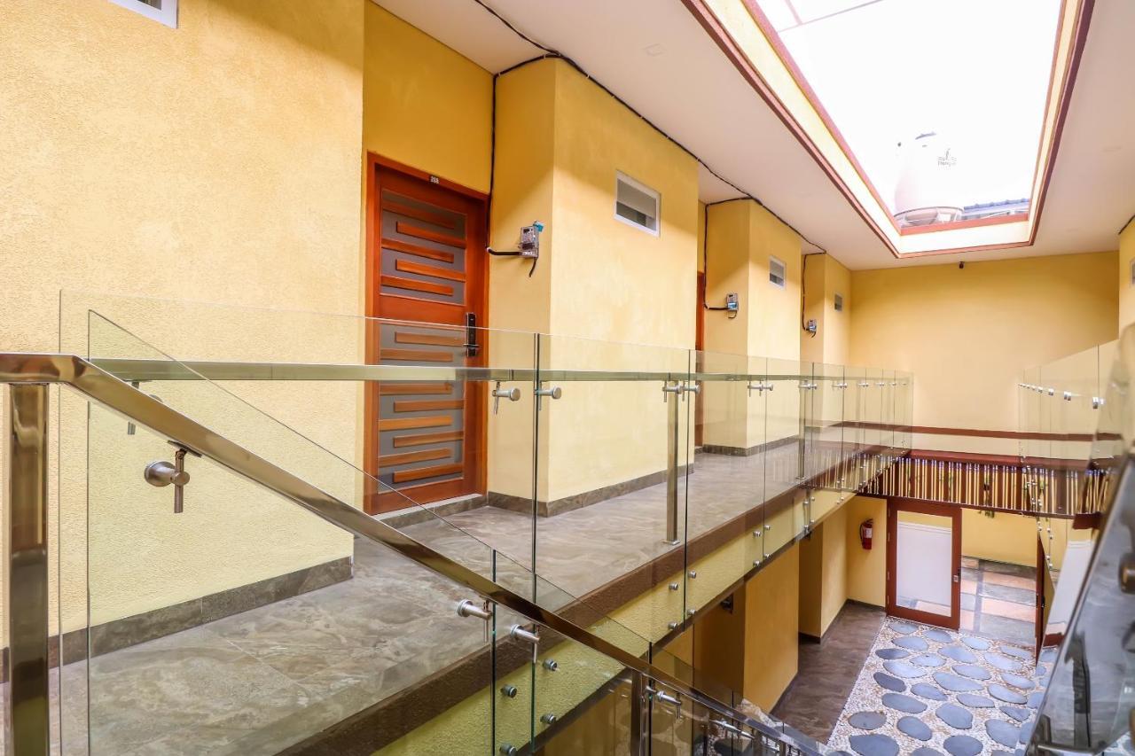 Dewi Uma House Hotel Denpasar  Exterior photo